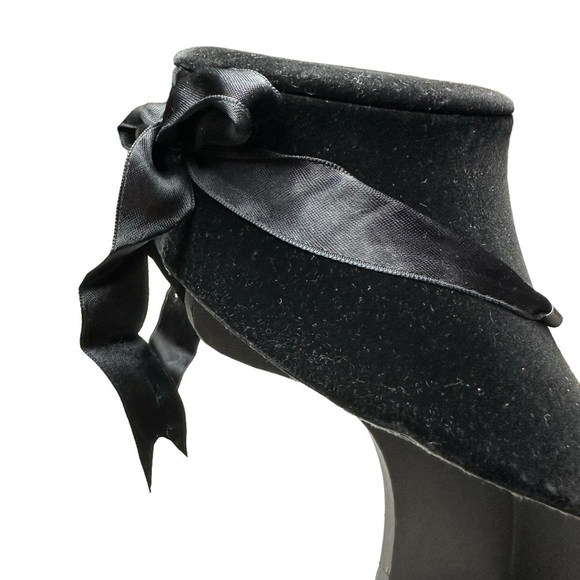 Vintage Pearl Bow Necklace and Earrings Set - Picture 6 of 13